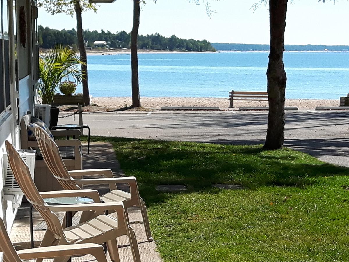 Balm Beach Resort And Motel מראה חיצוני תמונה